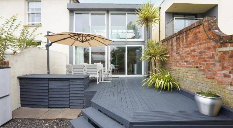 Vacation home with 3 rooms for 6 persons in Southampton