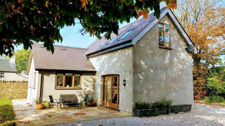 Cottage Rhosybol
