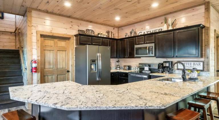 House with pool & jacuzzi | Dogs allowed — photo 4