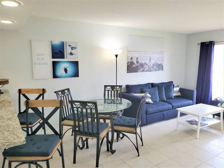 Condo Crescent Beach