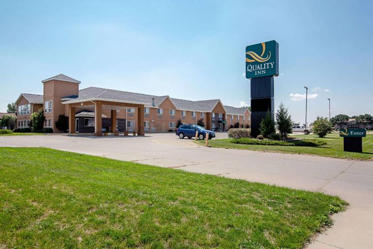 Quality Inn Huron in Huron, SD