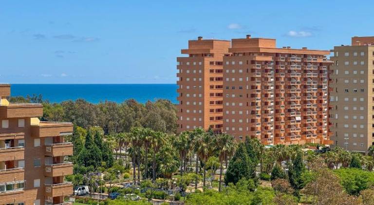 Fully equipped apartment with private pool & patio | Close to the beach | Pets are welcome — photo 4