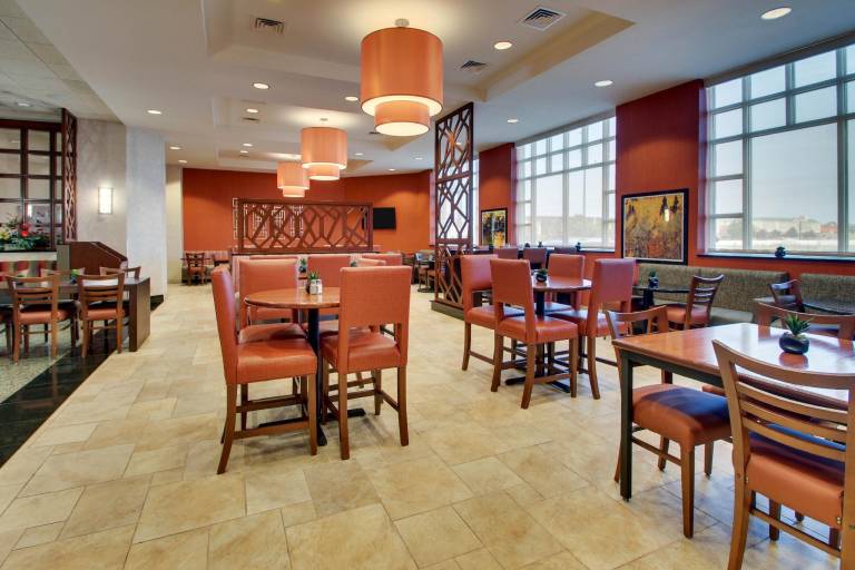 Drury Inn & Suites Findlay — photo 2