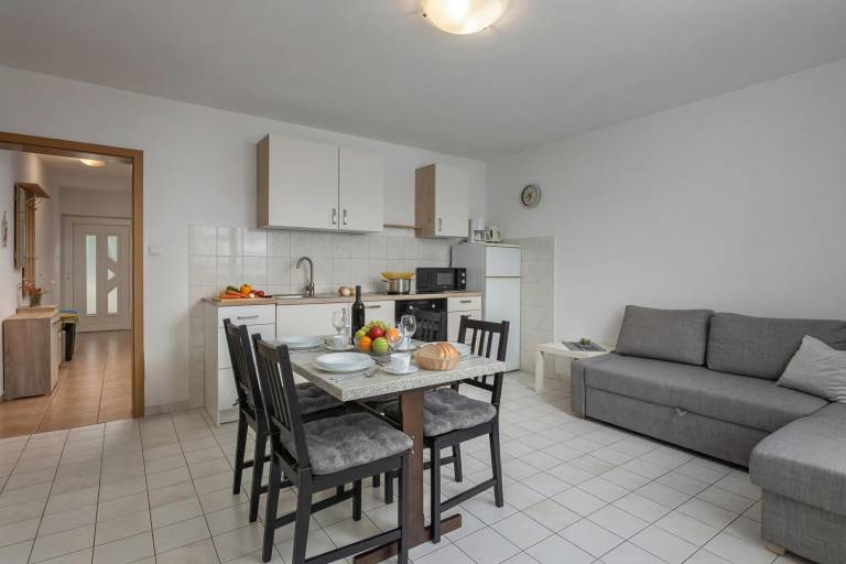 Apartment with 1 room for 3 persons — photo 4