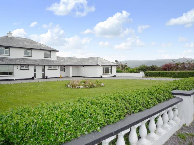 Apartment Louisburgh