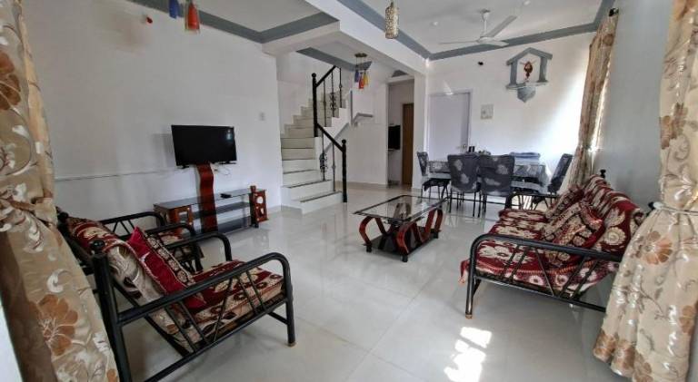 Villa with terrace & garden — photo 3