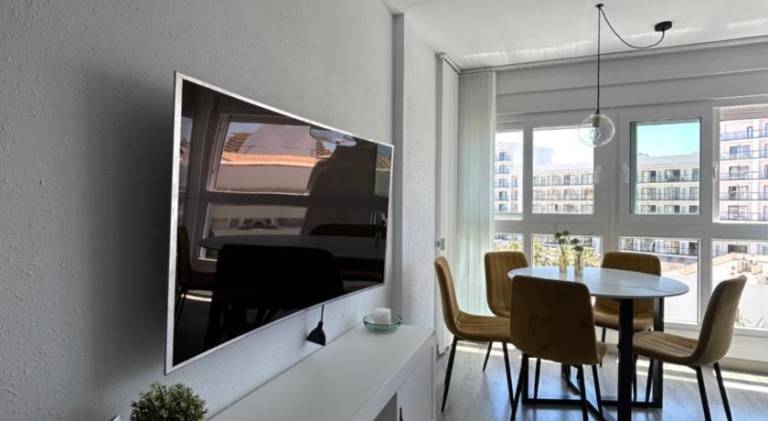 Charming rental apartment with patio & private pool | Beach nearby | Perfect for remote work | Pets are welcome — photo 2