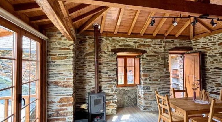 Vacation home with patio & BBQ — photo 4