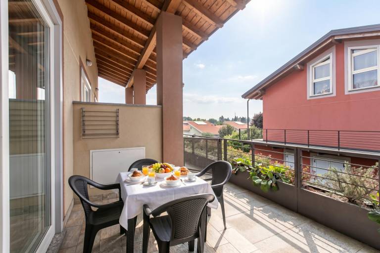 Appartamento vacanza Travedona-monate