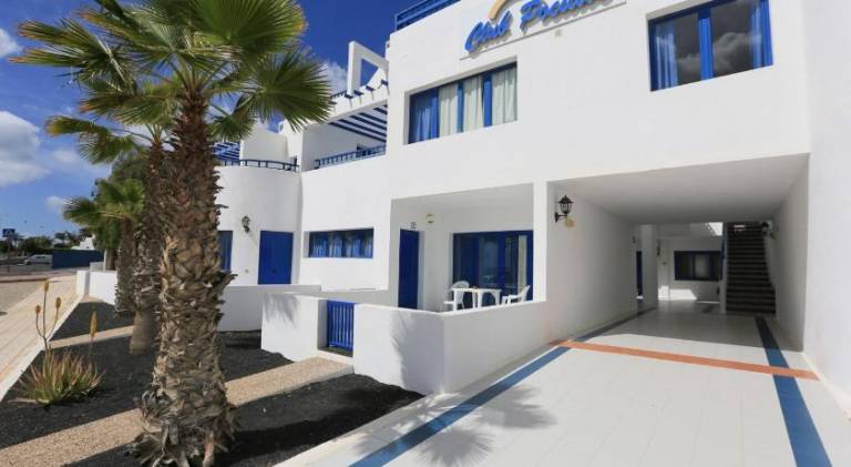 Serviced apartment with patio & pool | Close to the beach | Pets are welcome — photo 3