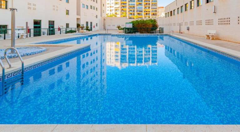 Apartment with pool — photo 4