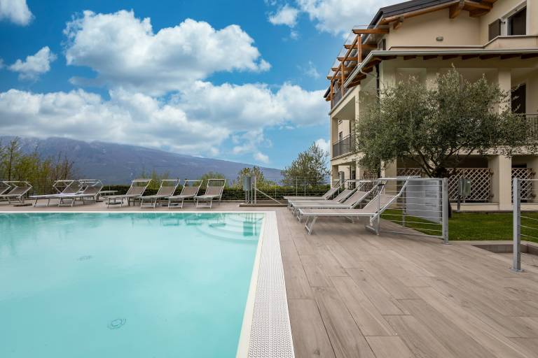 Apartment 'La Villa Tesoro' with Lake View, Shared Pool and Wi-Fi — photo 2