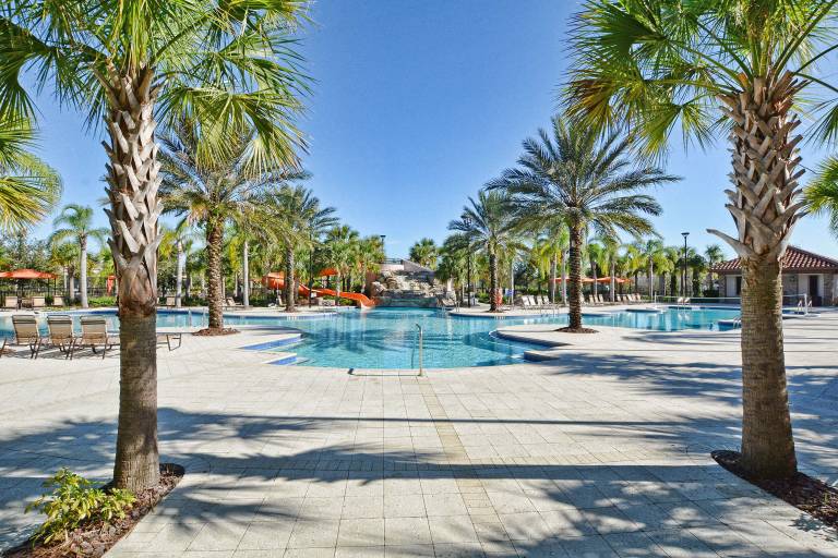 Child-friendly house with private pool & patio | Pets allowed — photo 3