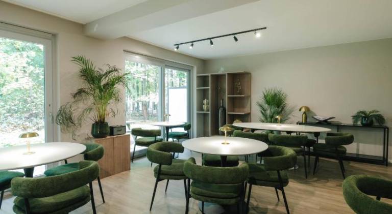 Serviced apartment with pool, yard & terrace | Dogs allowed — photo 3