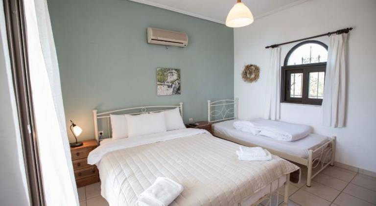 Apartment with terrace & yard | Close to the beach | Dogs allowed — photo 2