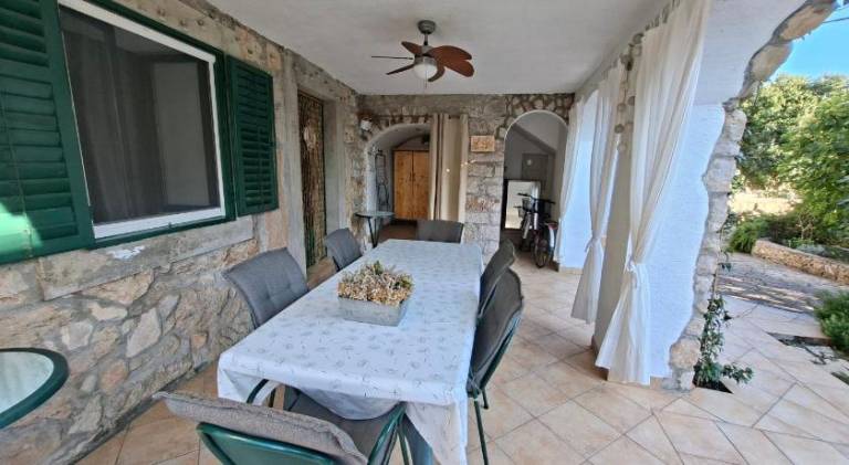 Vacation home with garden — photo 4