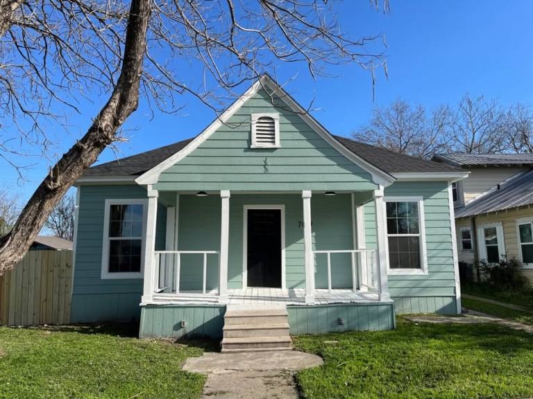 Family-friendly vacation home with garden & terrace | Pets allowed in Temple, TX