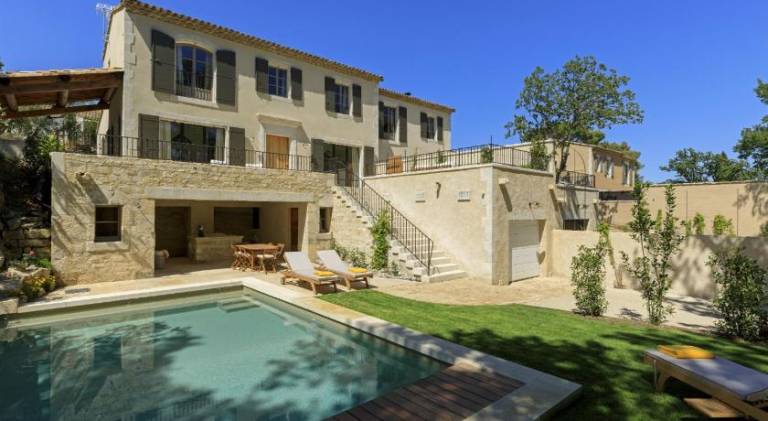 Big villa with patio, yard & grill | Pets are welcome in St.-Rémy-de-Provence