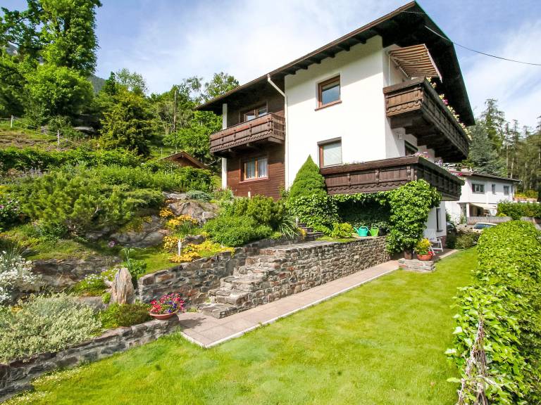 Ferienwohnung mit Hund in Landeck, Gemeinde Pians f&uuml;r max. 2 Personen