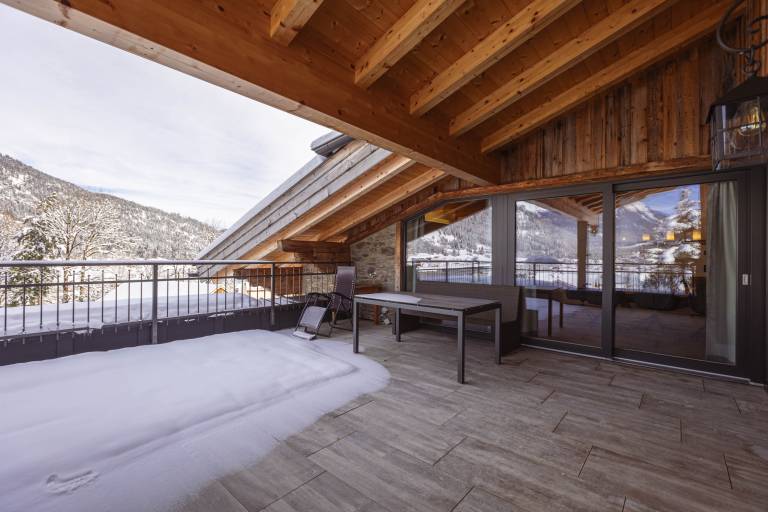 Apartment with patio & sauna — photo 4