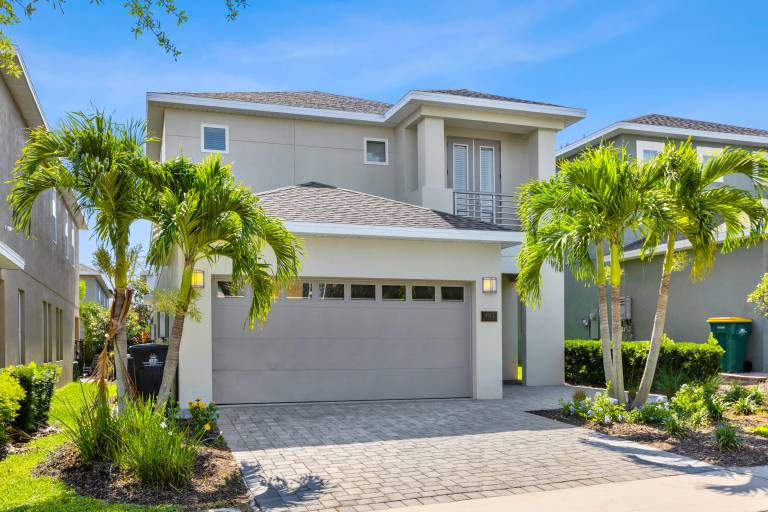 Family-friendly house with private pool | Pets are welcome — photo 2