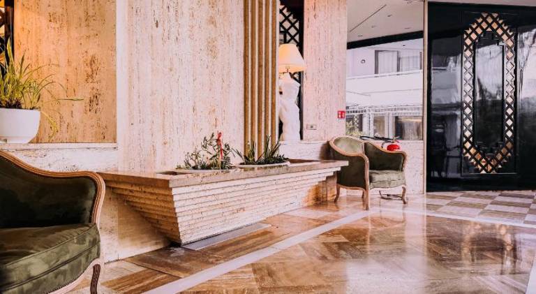 Hotel President - Vintage Hotel in centro — photo 4