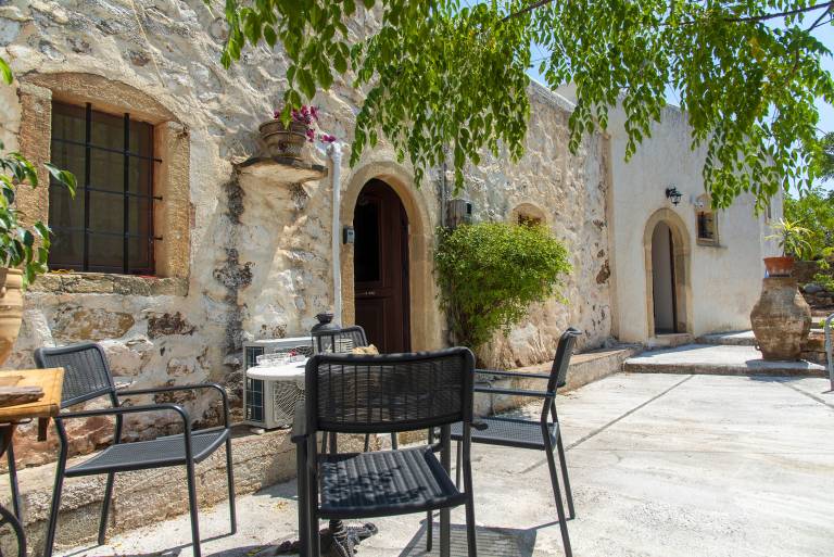 Villa Sitanos