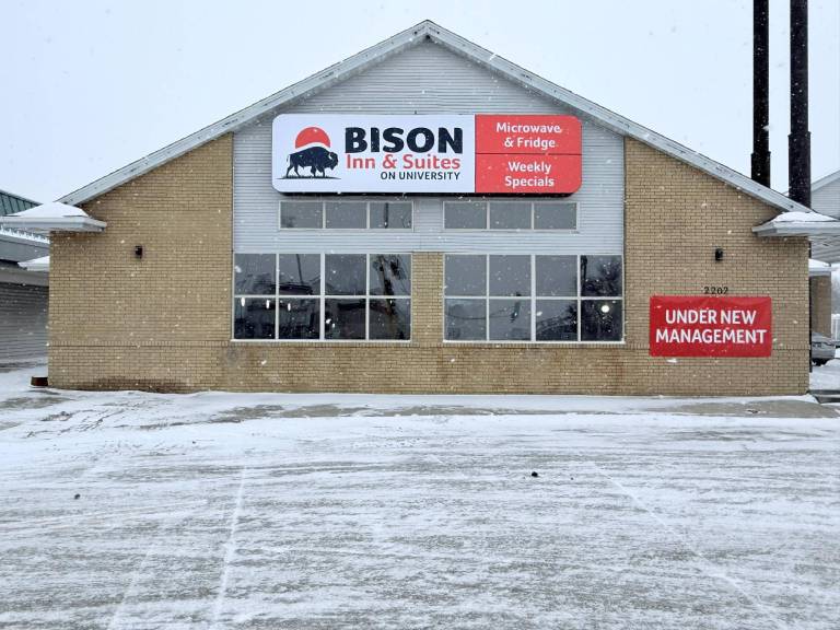 Bison Inn & Suites University Dr in Fargo, ND