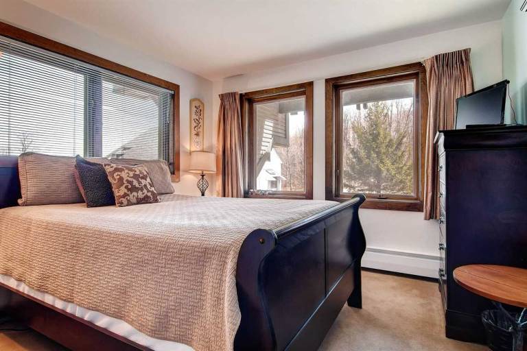 Condo with terrace, sauna & hot tub — photo 5