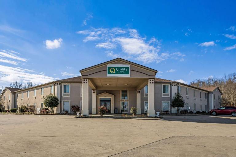 Quality Inn Calvert City - Paducah East in Gilbertsville, KY