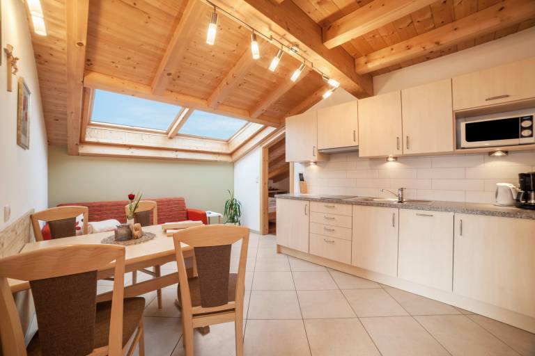 Apartment “Tonigbauernhof Enzian” with Mountain View, Balcony & Wi-Fi — photo 5