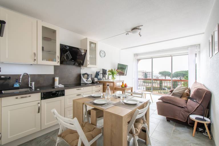 Holiday apartment with 1 room for 4 persons — photo 2