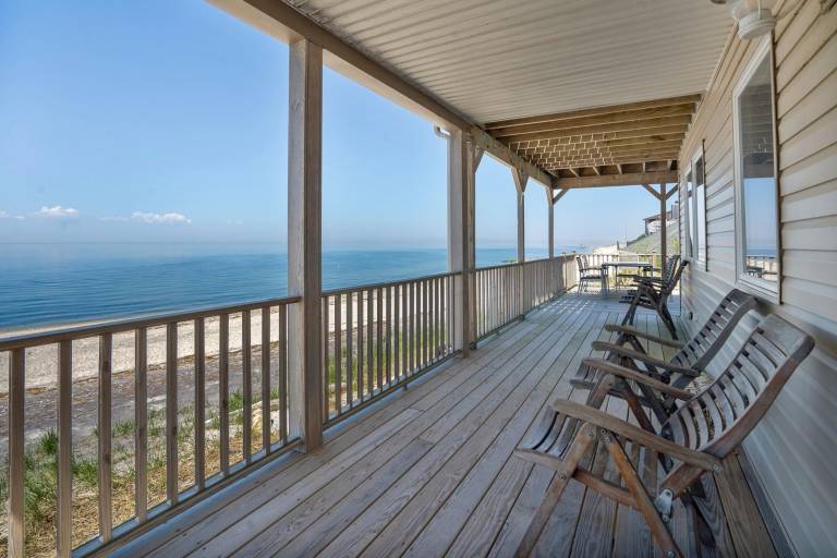 Studio flat  Wading River