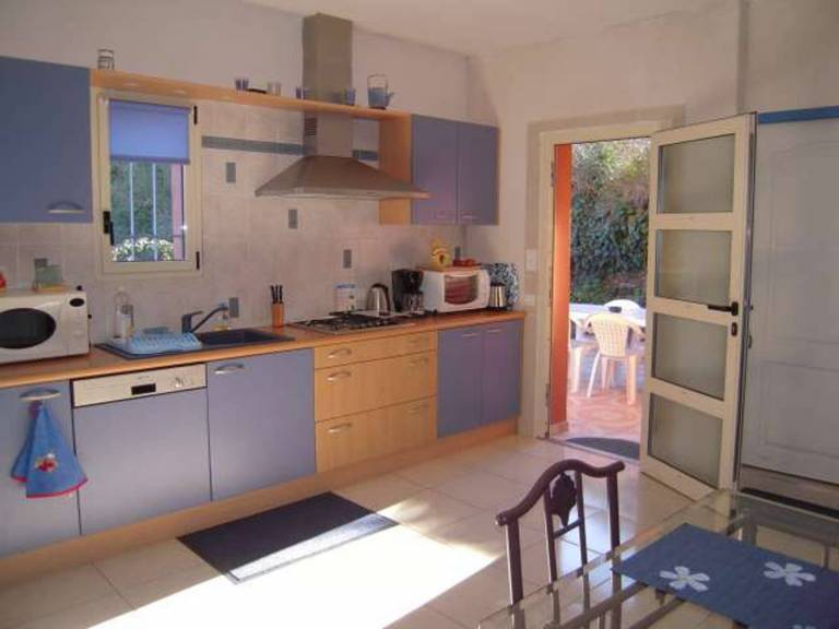 Family-friendly wonderful holiday apartment with terrace & yard | Pool view | Next to the beach | Pets are welcome — photo 3