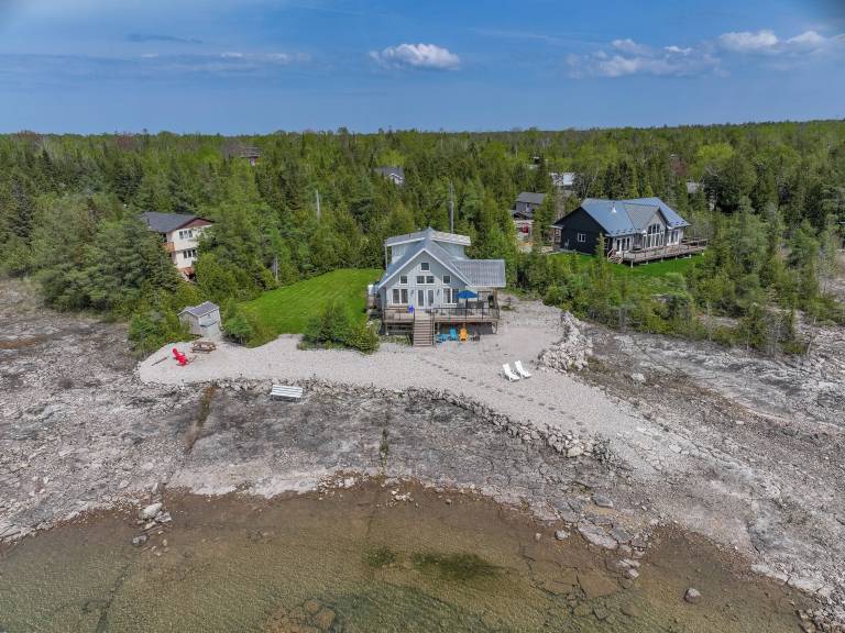 Cabin  Lion's Head