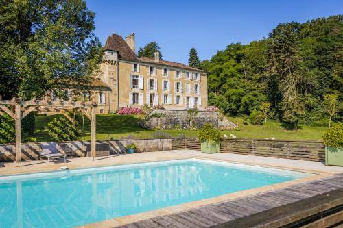 Chateau de la Guerinchie beautiful 7 bedroom castle in the heart of the Dordogne