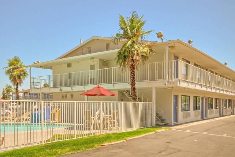 Motel 6 Fresno, CA - Blackstone North in Fresno, CA