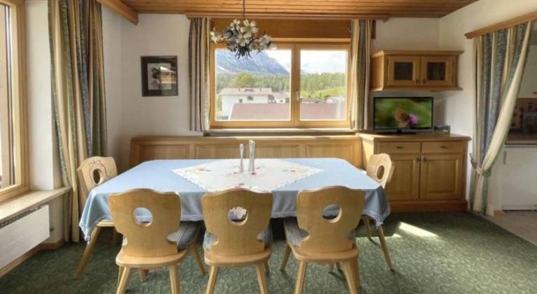 Apartment with 2 rooms for 6 persons — photo 3