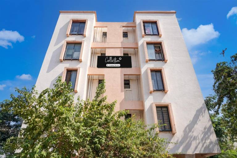 Super Collection O Veerbhadra Nagar Baner