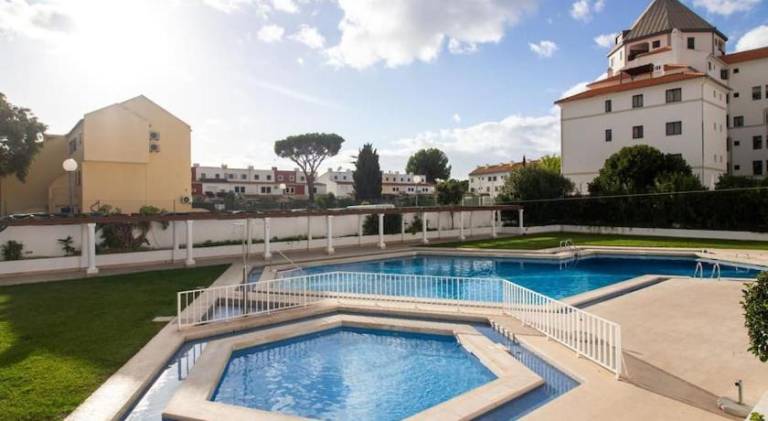Rental apartment with pool & garden in Loulé