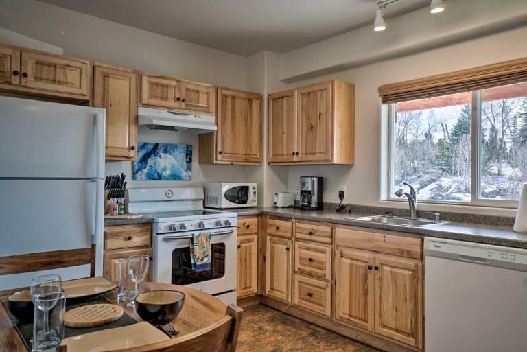 Homer Hideaway on Fritz ‘Creekside’ - Pets Welcome — photo 2