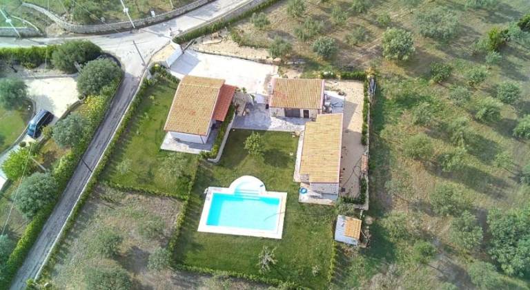 House with pool in Ragusa