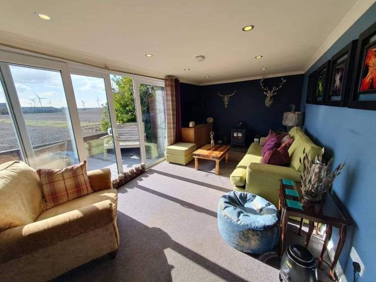2Bed Chalet Sleeps 5 - Dogs Free, Parking, SeaView — photo 5
