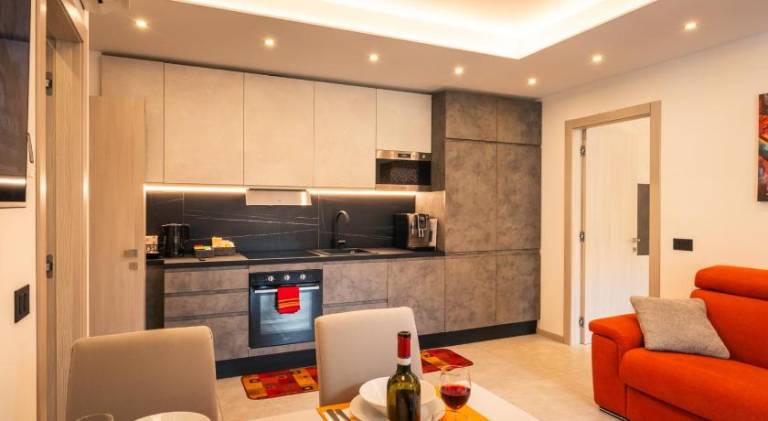 Apartment with patio | Suitable for remote work — photo 3