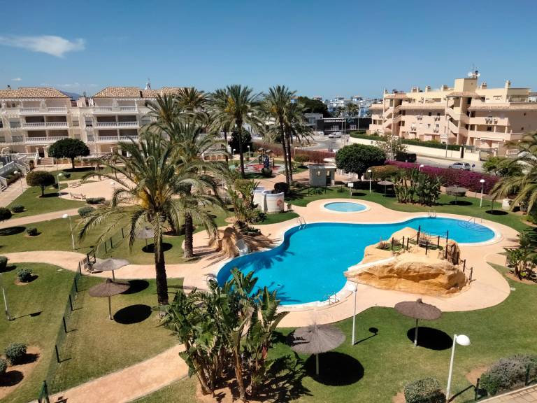 Holiday apartment with pool, yard & patio in Denia