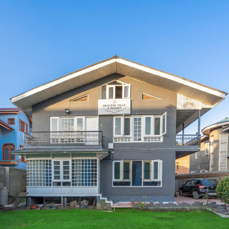 Vacation home with yard & grill | Pets allowed in Srinagar
