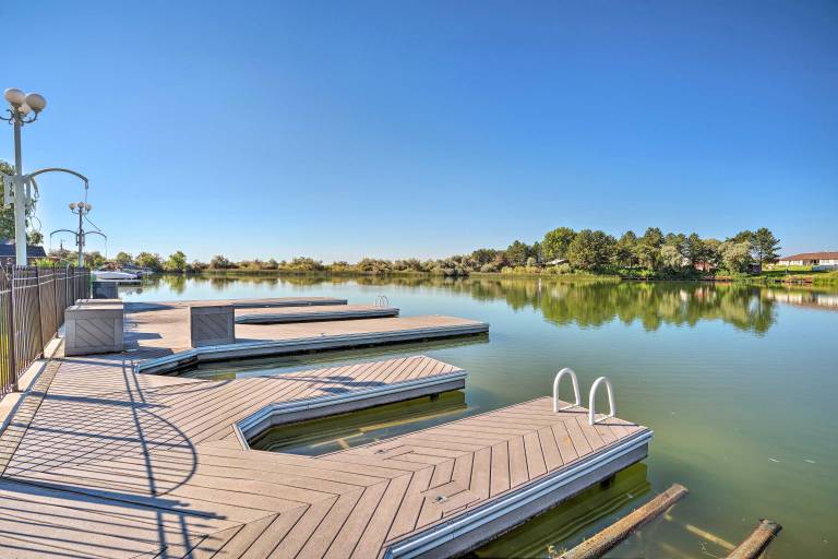 Moses Lake Retreat w/ Salt Water Hot Tub! — photo 2