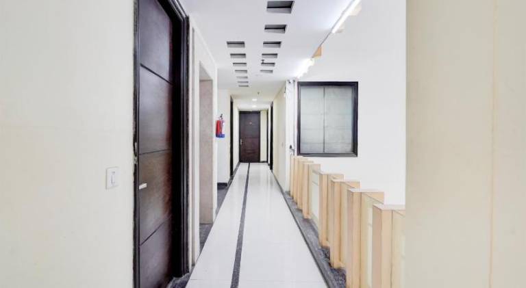 Super Townhouse Sector 51 Noida Near Metro Station — photo 4
