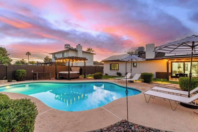 House  Paradise Acres