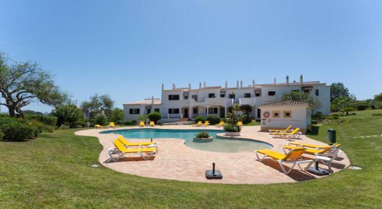 Spacious vacation home with pool | Dogs allowed in Portimão